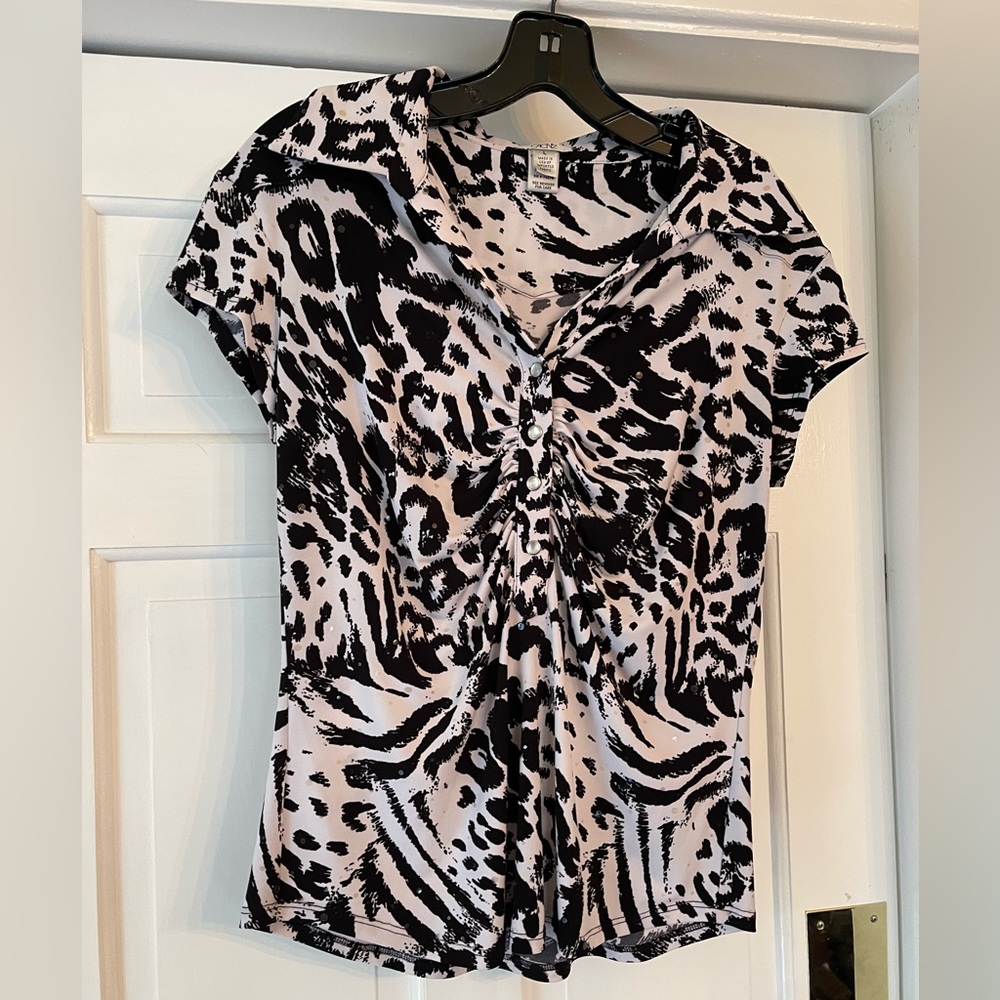 Black and White too - Size 12